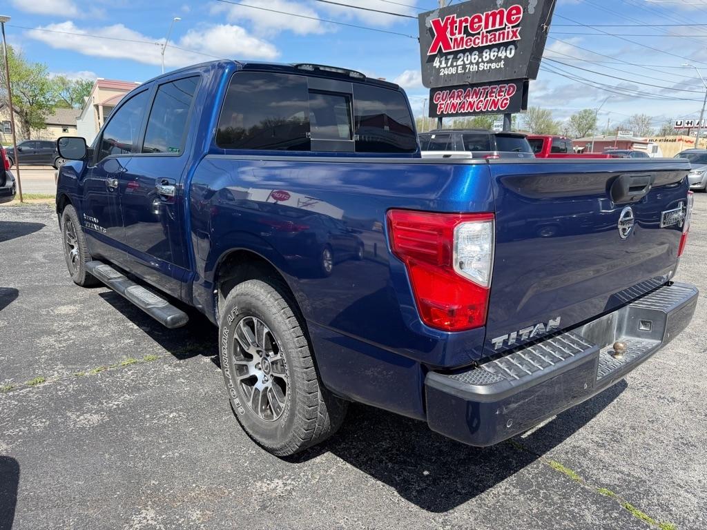 Nissan Titan 4x2 Crew Cab SV 2020