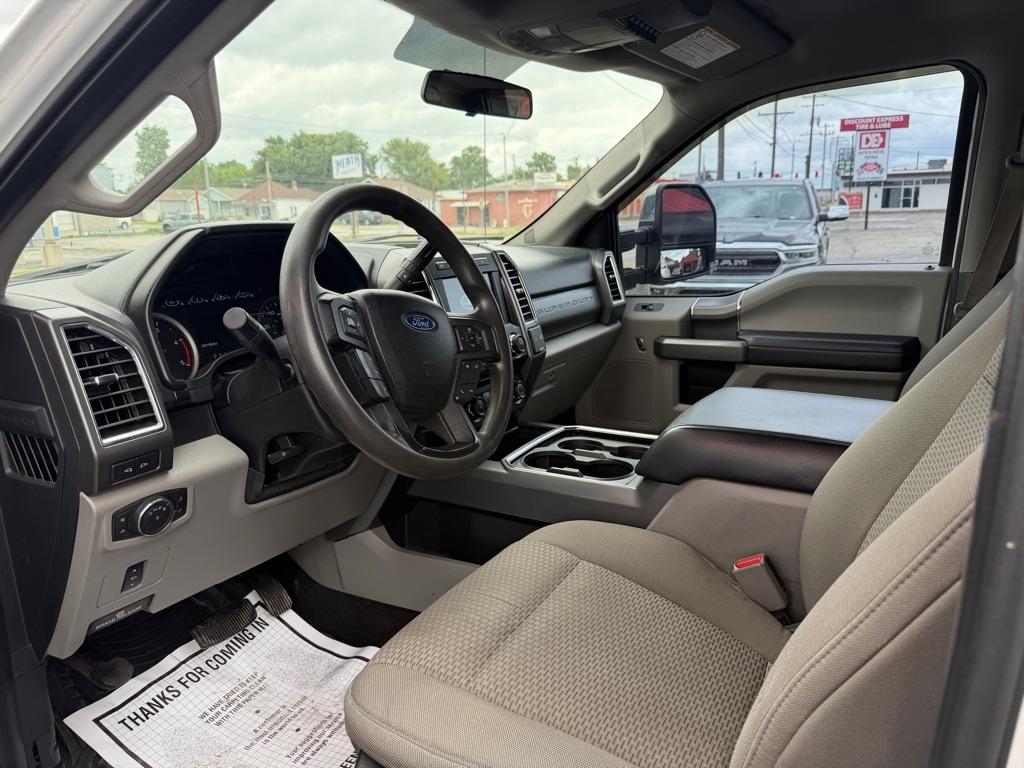 Ford Super Duty F-250 SRW King Ranch 4WD Crew Cab 8' Box 2017