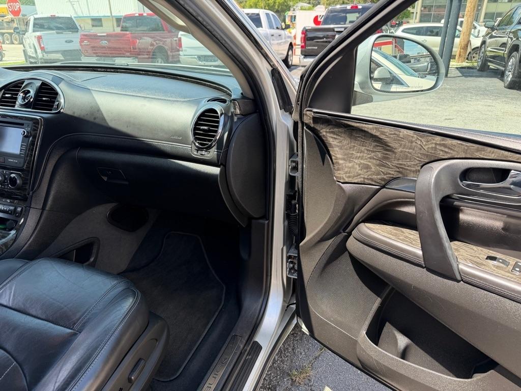 Buick Enclave FWD 4dr Leather 2013