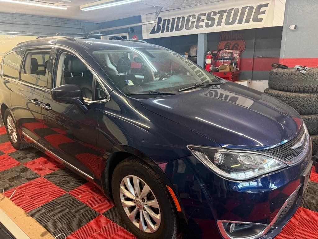 2017 Chrysler Pacifica Touring-L FWD