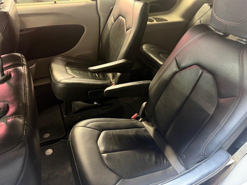 Chrysler Pacifica Touring-L FWD 2017