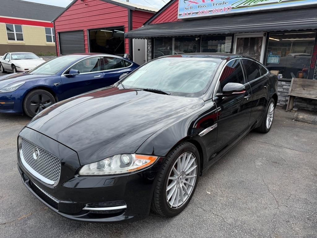 Jaguar XJ  2013