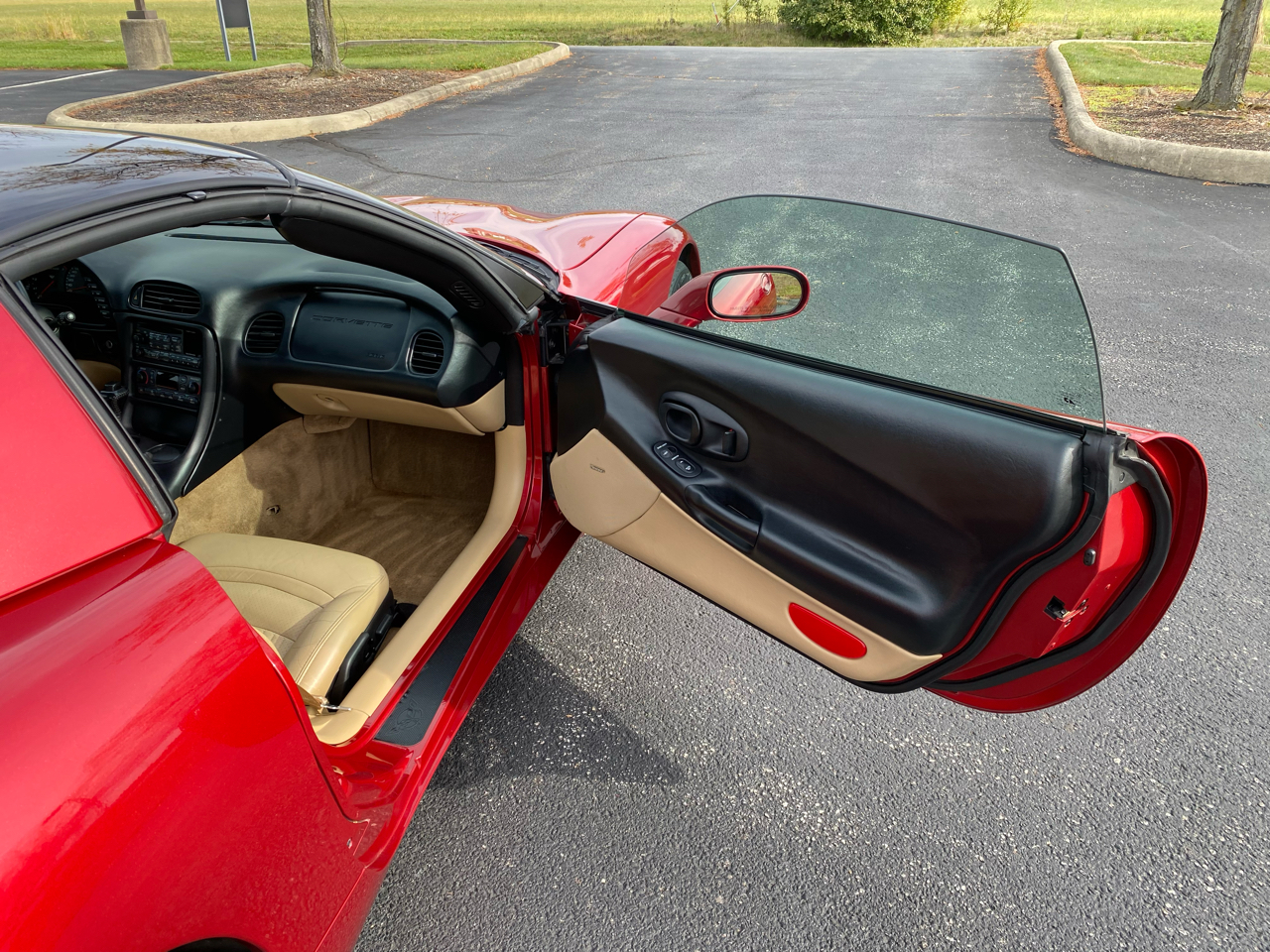 Chevrolet Corvette Coupe 2004 Chevrolet Corvette Coupe 2004