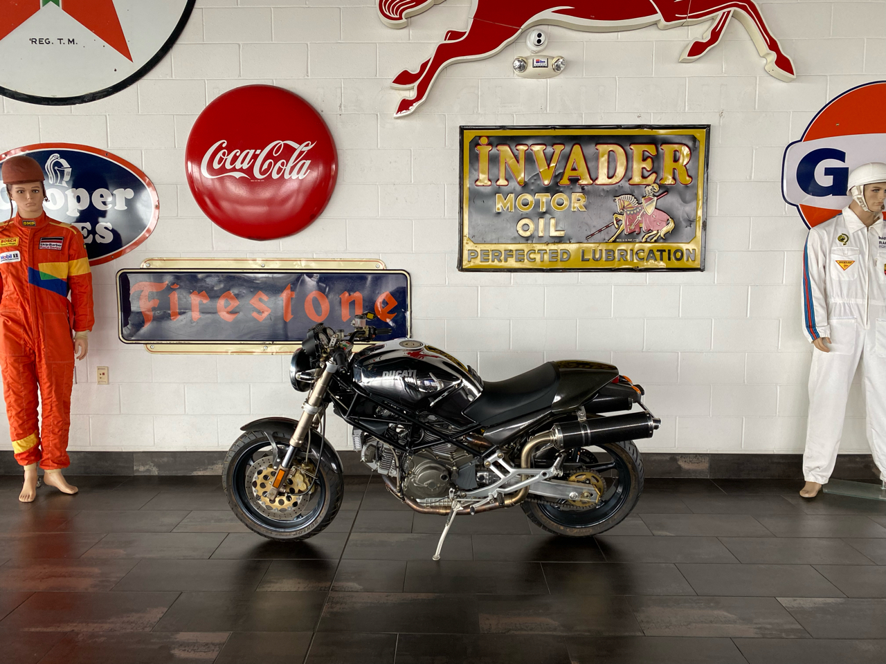 1999 Ducati M900 Monster 900 Cromo