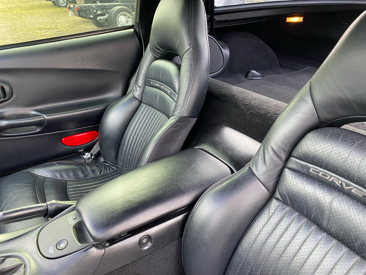 Chevrolet Corvette Coupe 2002