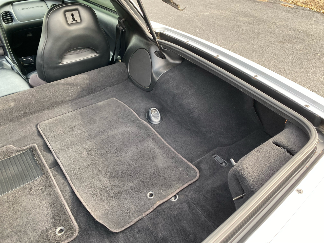 Chevrolet Corvette Coupe 2002