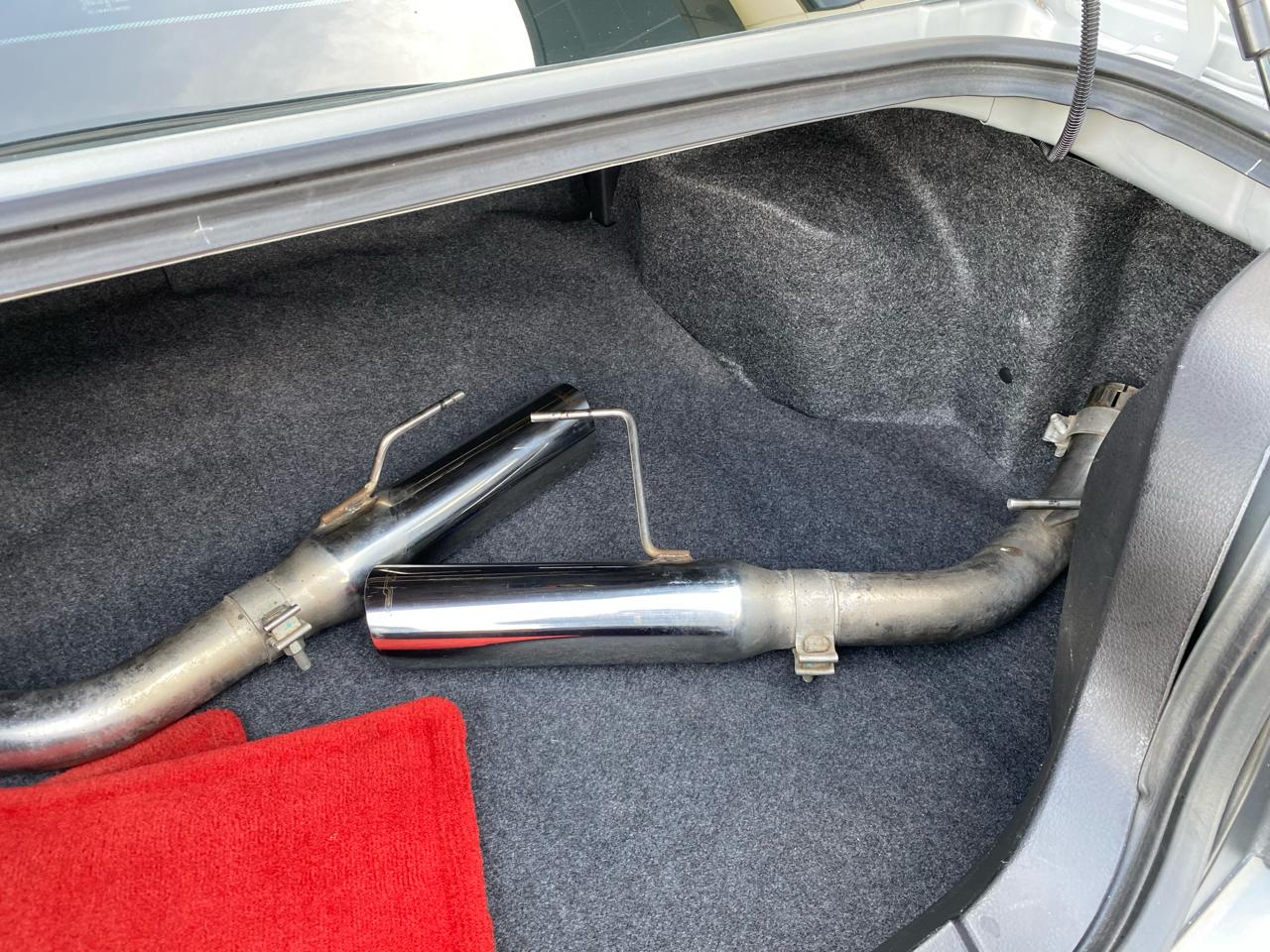 Ford Mustang GT Deluxe Coupe 2005