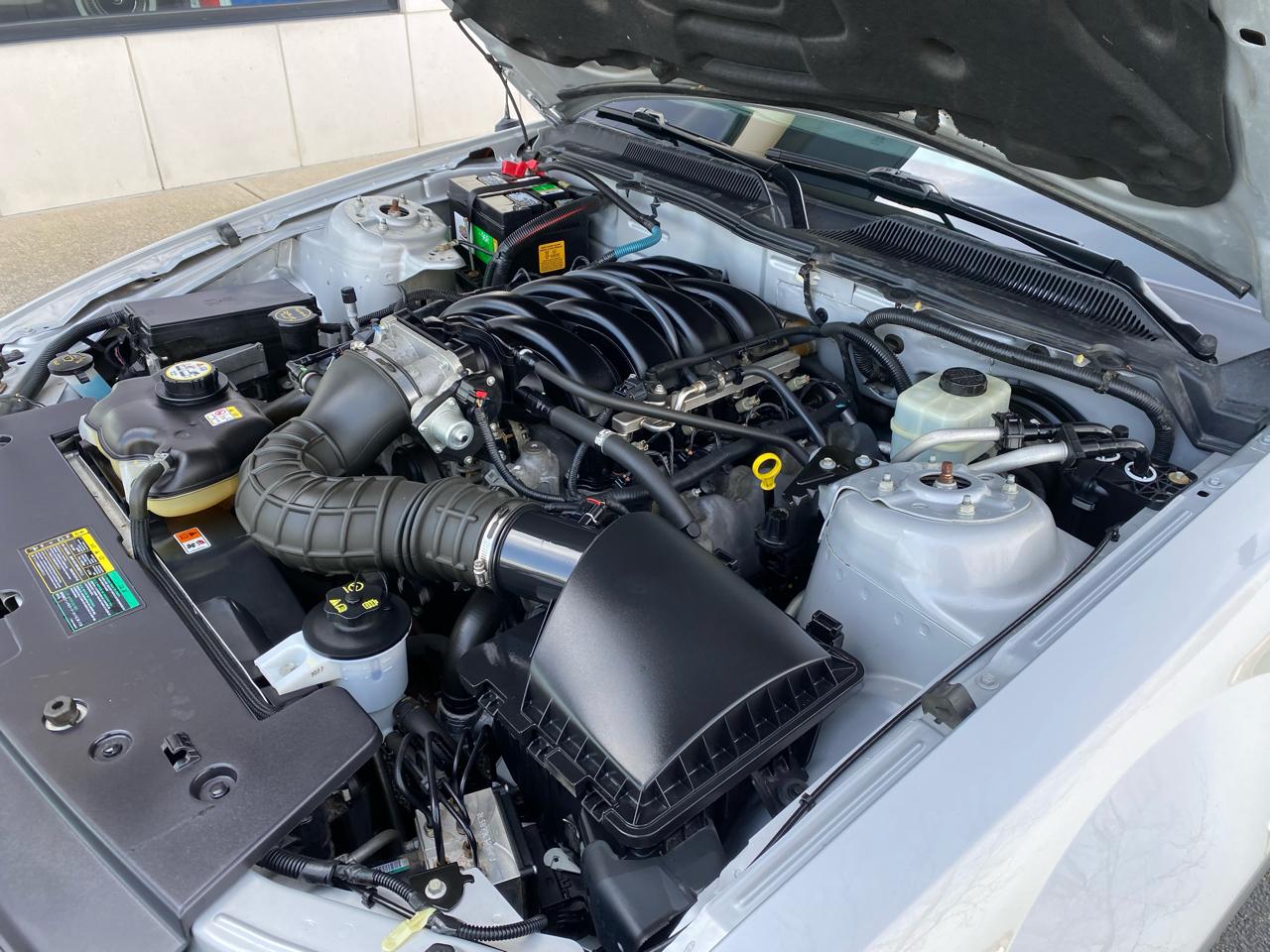 Ford Mustang GT Deluxe Coupe 2005