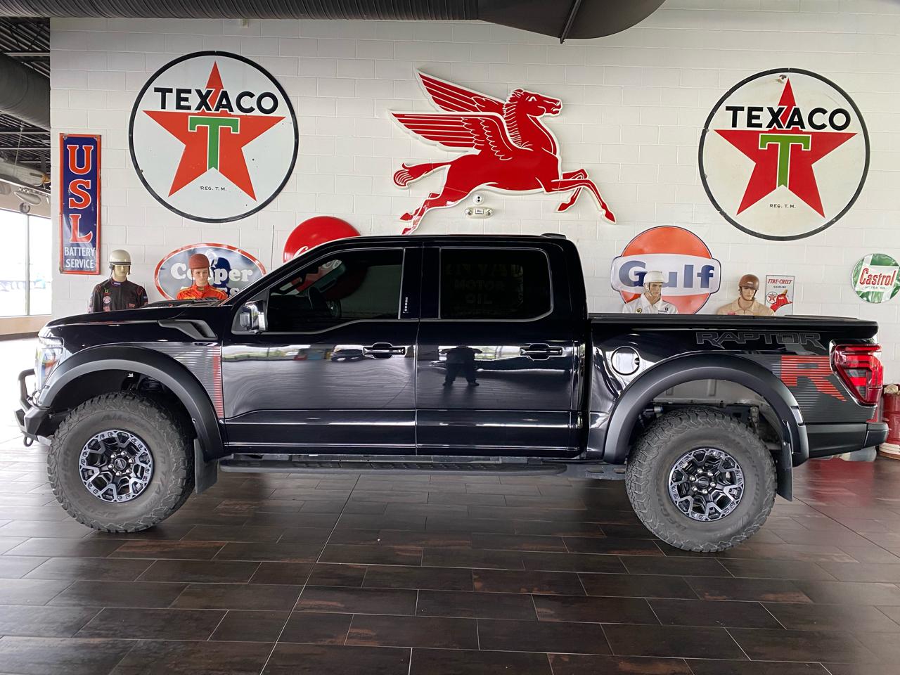 Ford F-150 Raptor SuperCrew 4WD 2024