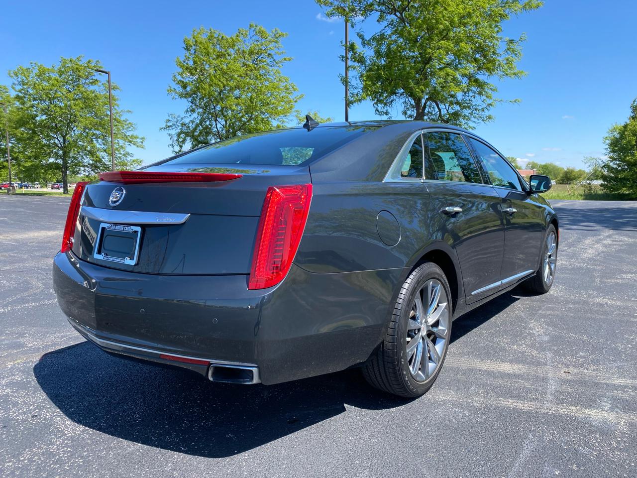 Cadillac XTS Luxury 2013