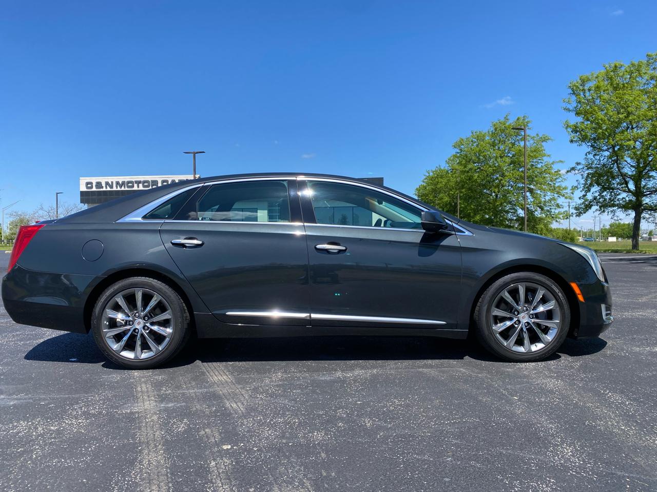Cadillac XTS Luxury 2013
