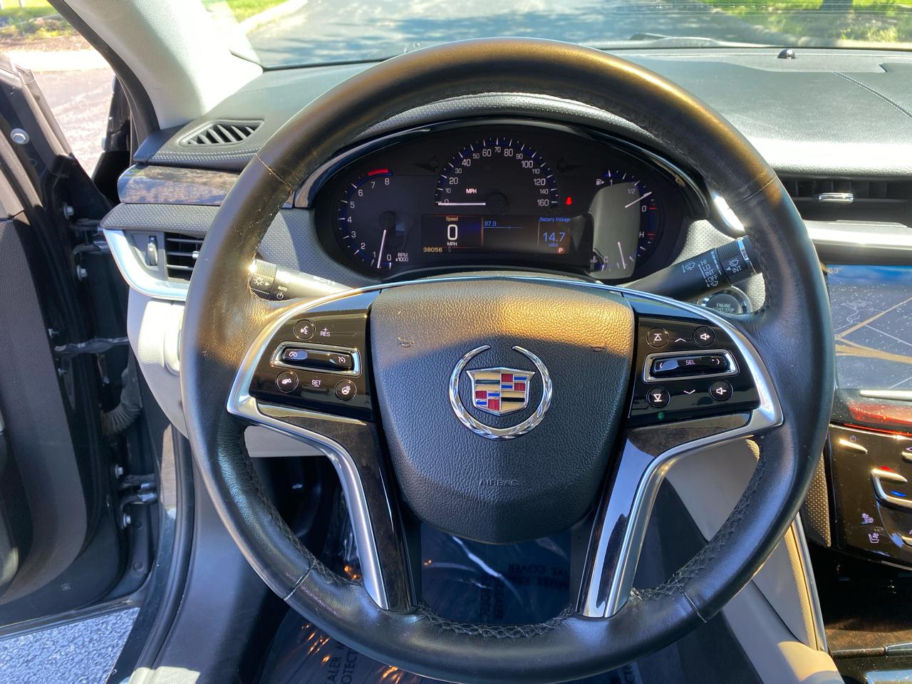 Cadillac XTS Luxury 2013