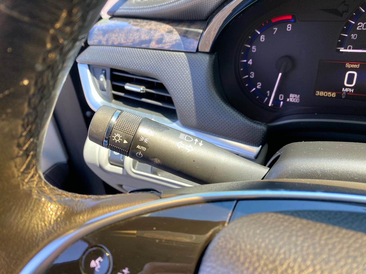 Cadillac XTS Luxury 2013