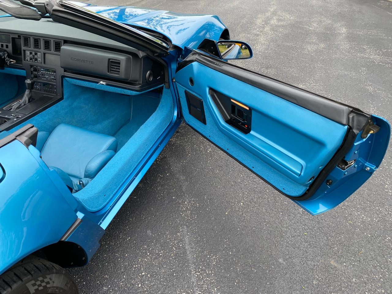 Chevrolet Corvette Convertible 1989