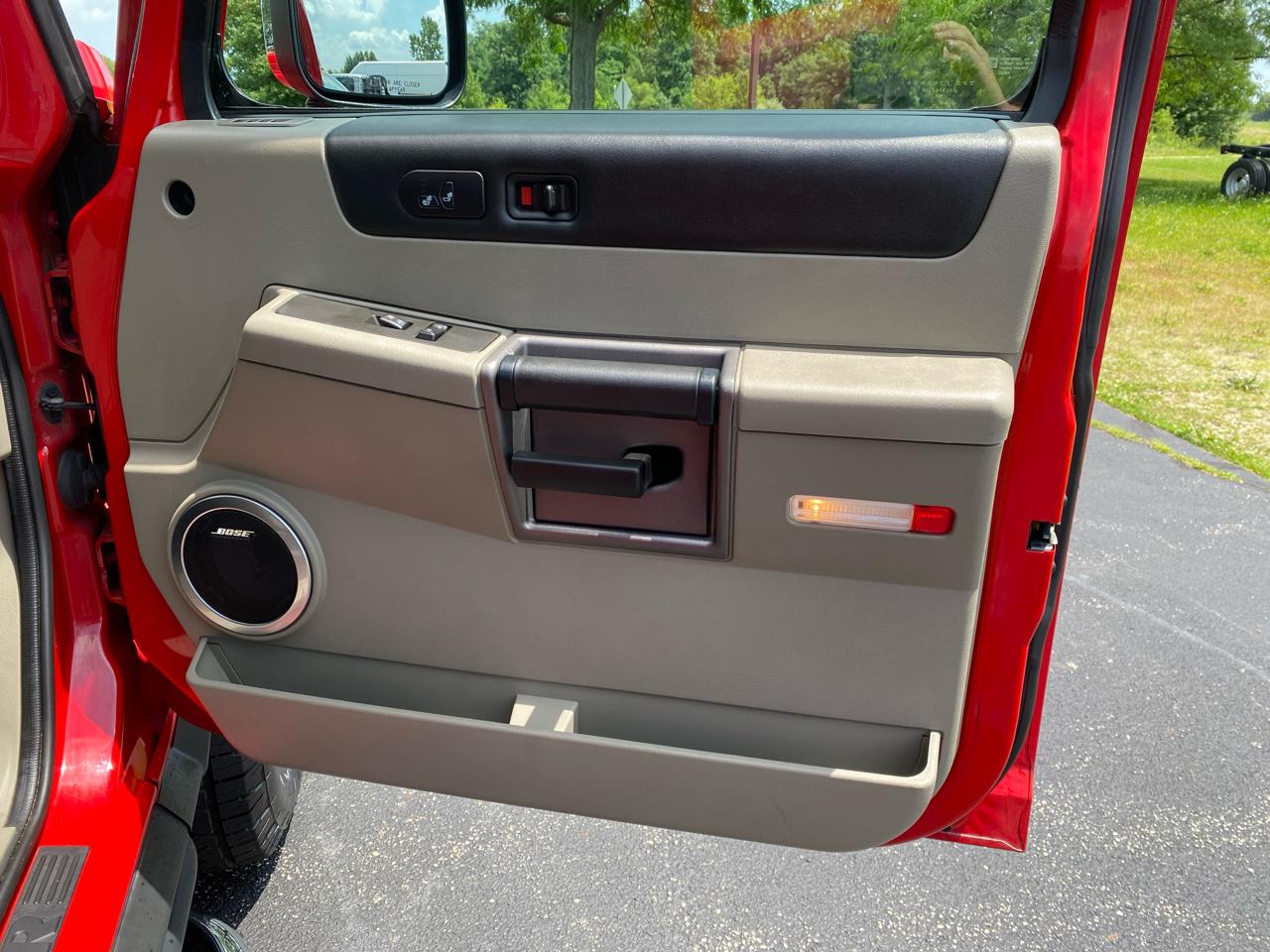 HUMMER H2 Lux Series 2004