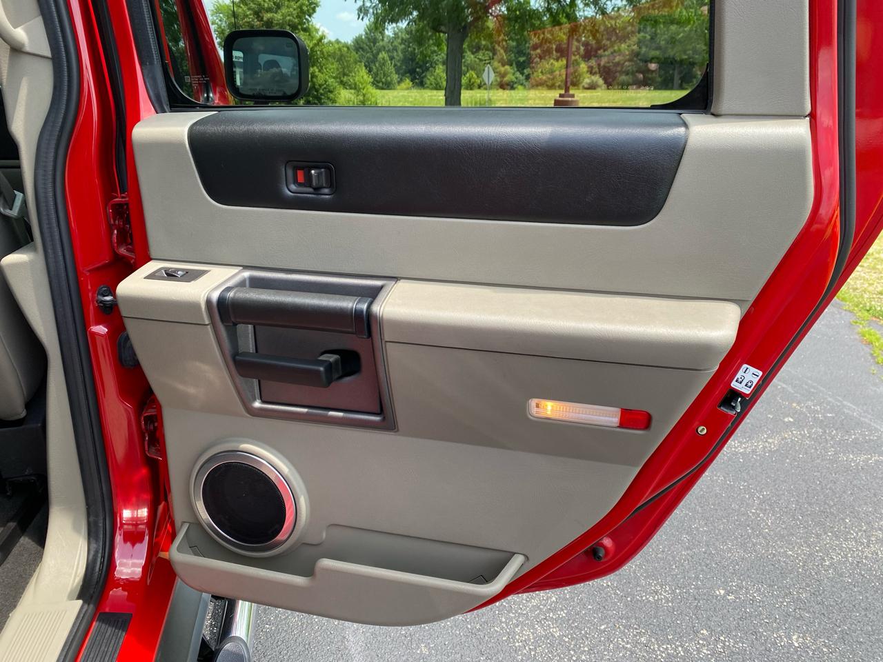HUMMER H2 Lux Series 2004