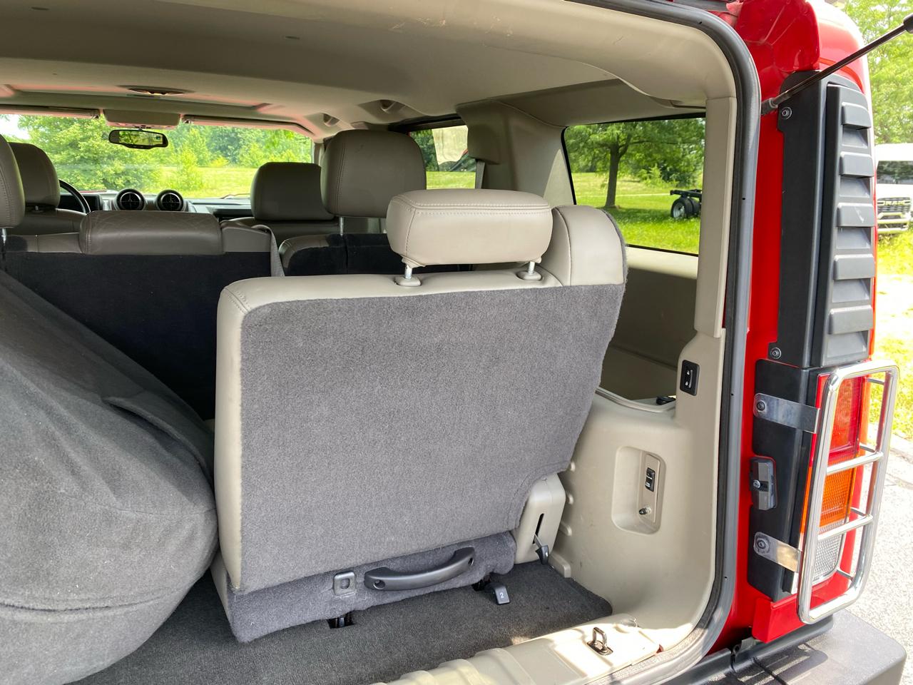 HUMMER H2 Lux Series 2004