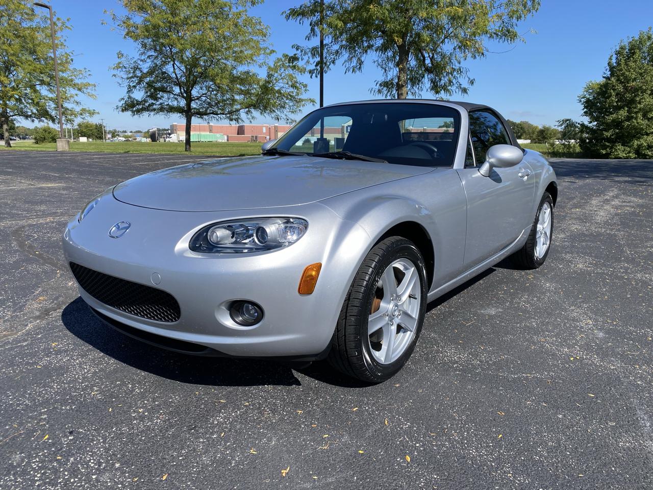 Mazda MX-5 Miata Touring 2006