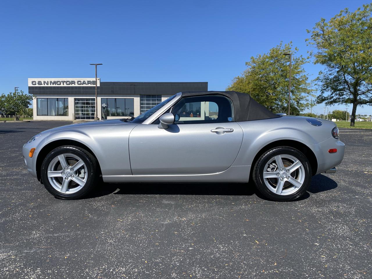 Mazda MX-5 Miata Touring 2006