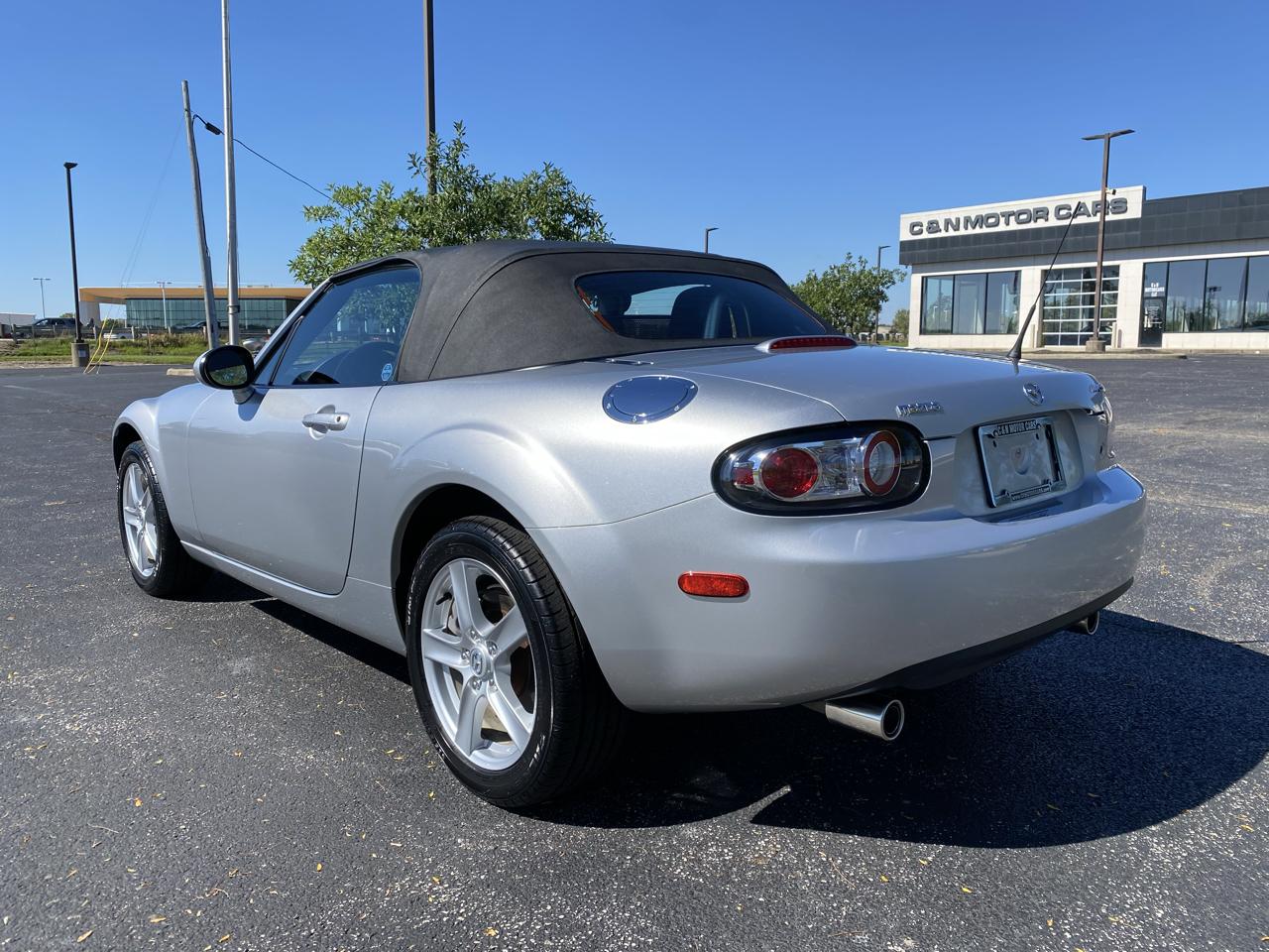 Mazda MX-5 Miata Touring 2006
