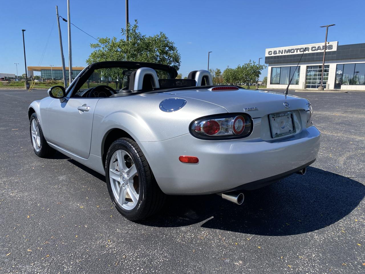 Mazda MX-5 Miata Touring 2006