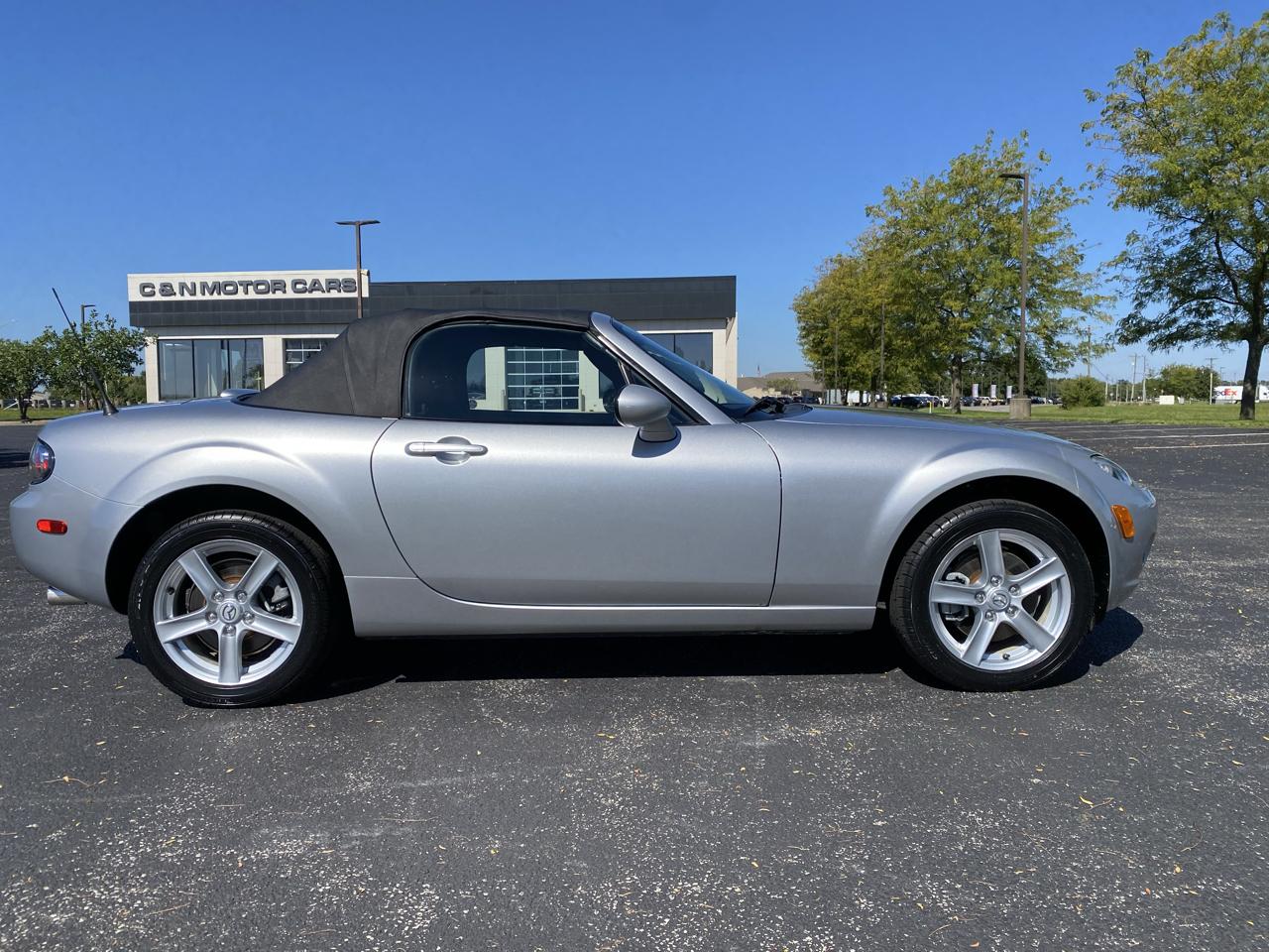 Mazda MX-5 Miata Touring 2006