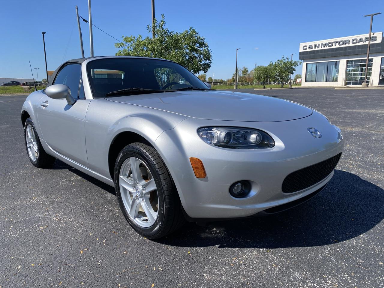 Mazda MX-5 Miata Touring 2006