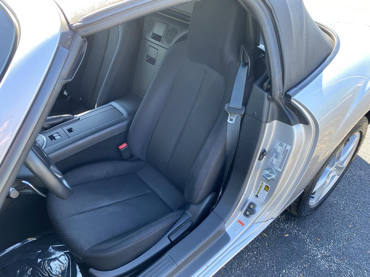 Mazda MX-5 Miata Touring 2006