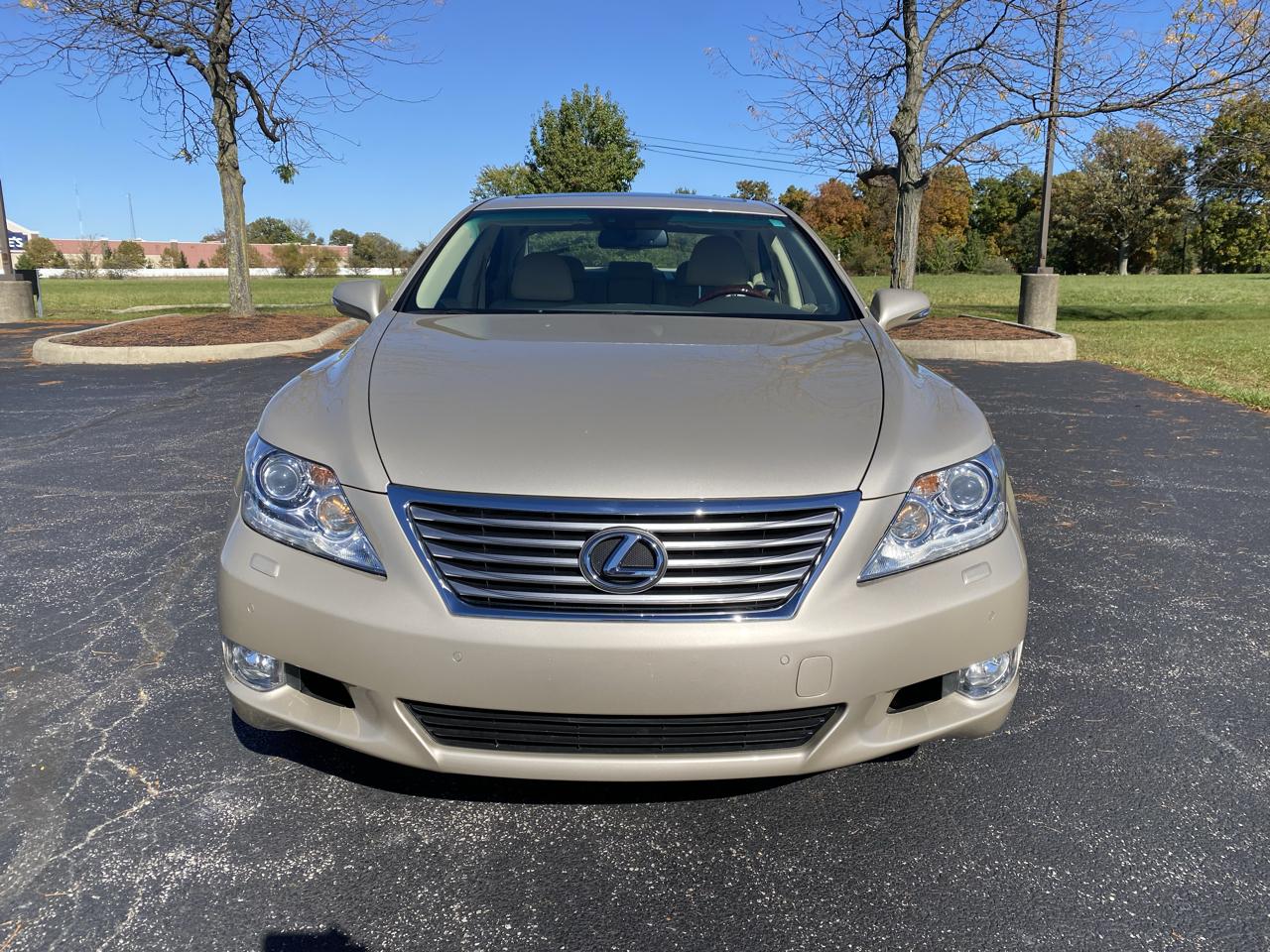 Lexus LS 460 Luxury Sedan AWD 2011