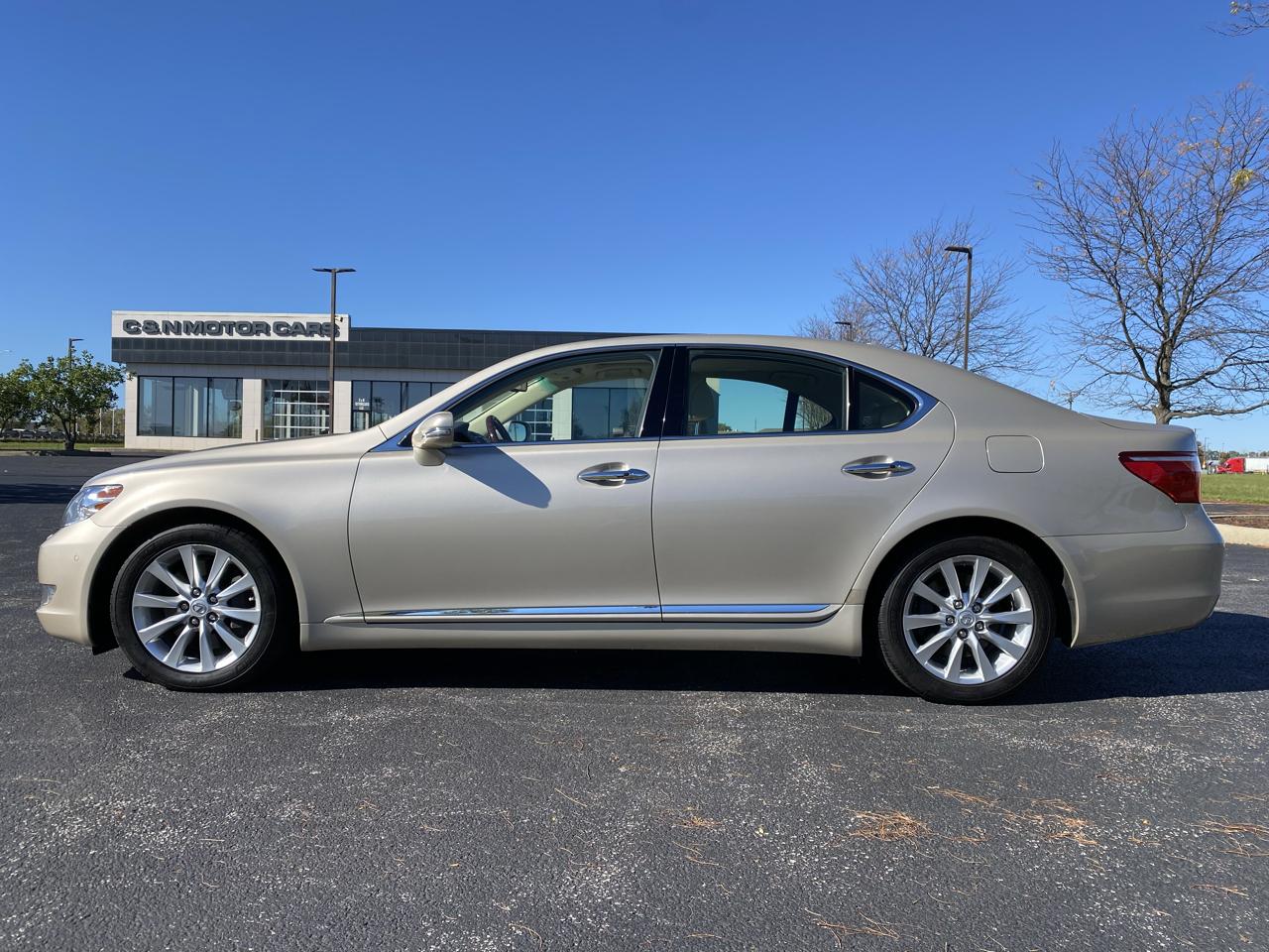 Lexus LS 460 Luxury Sedan AWD 2011