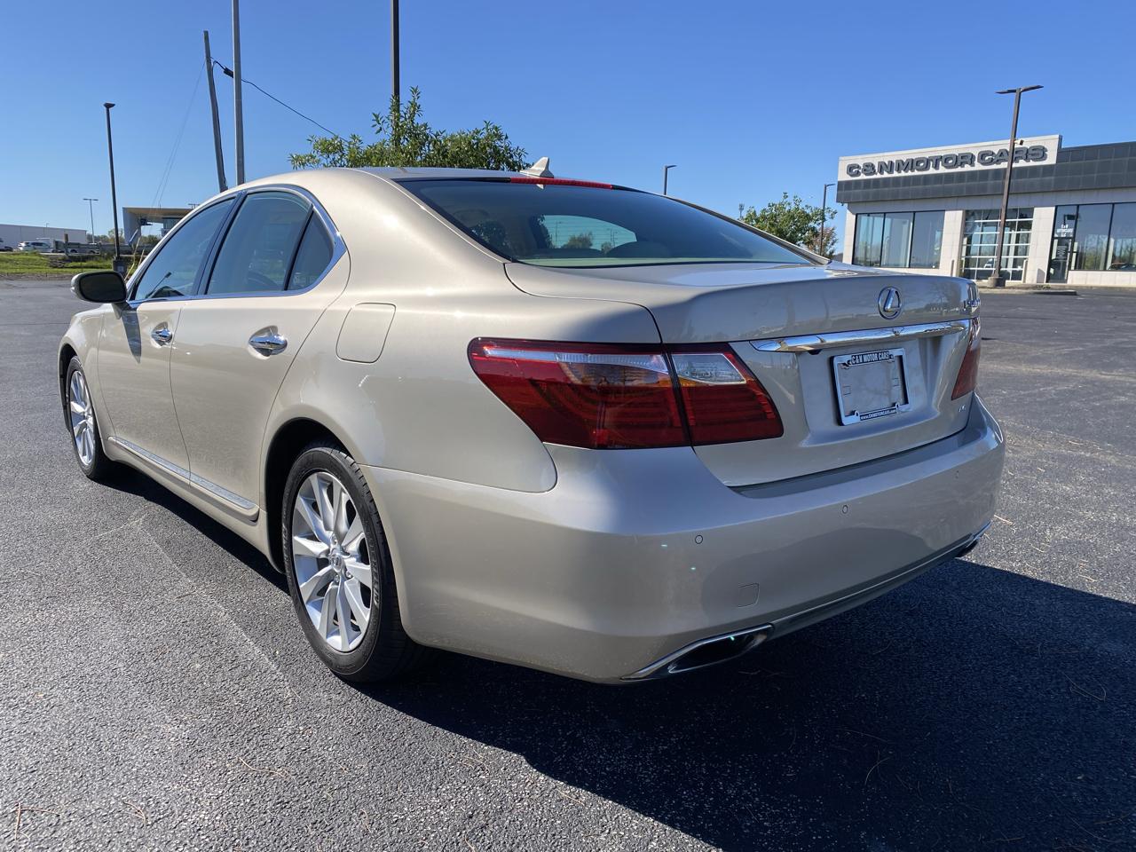 Lexus LS 460 Luxury Sedan AWD 2011