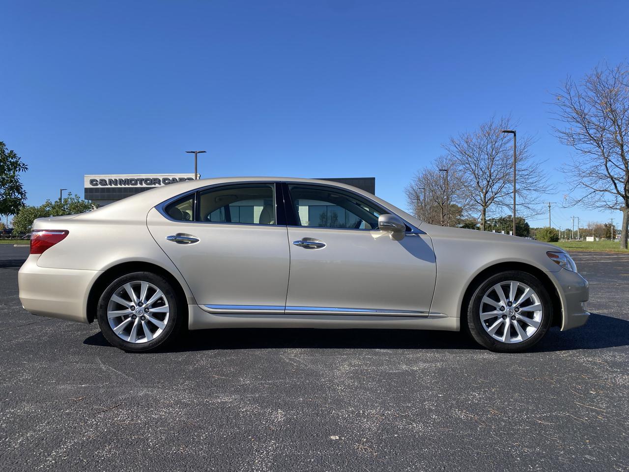 Lexus LS 460 Luxury Sedan AWD 2011