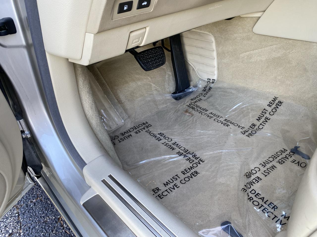 Lexus LS 460 Luxury Sedan AWD 2011