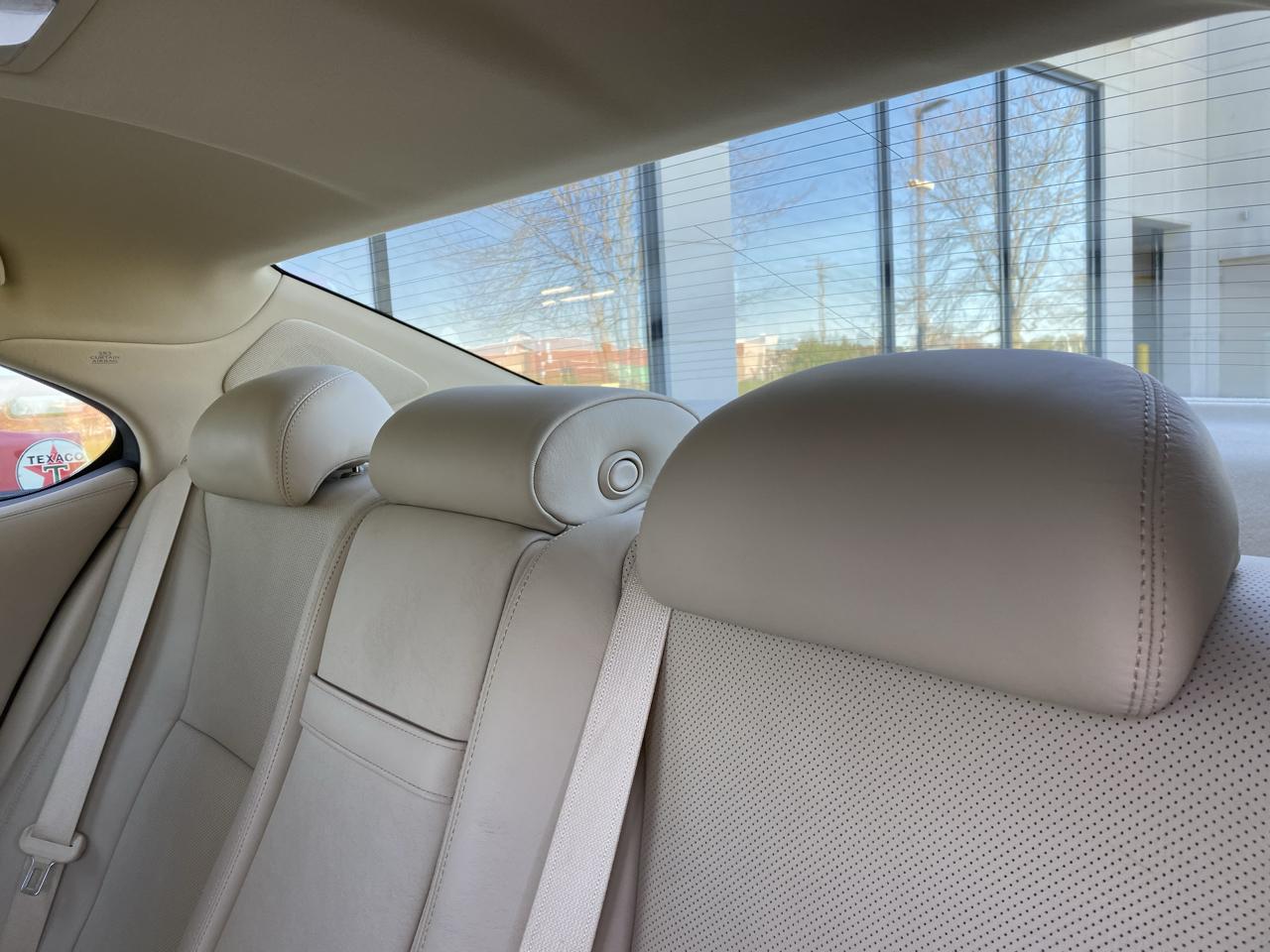 Lexus LS 460 Luxury Sedan AWD 2011