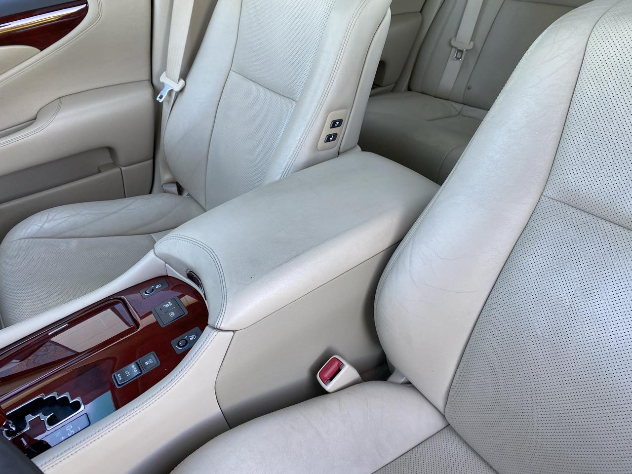 Lexus LS 460 Luxury Sedan AWD 2011