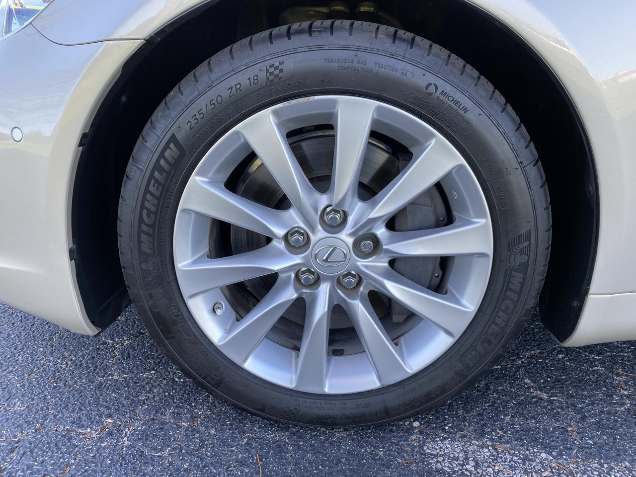 Lexus LS 460 Luxury Sedan AWD 2011