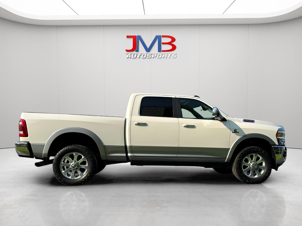RAM 3500 Laramie Crew Cab SWB 4WD 2019 RAM 3500 Laramie Crew Cab SWB 4WD 2019