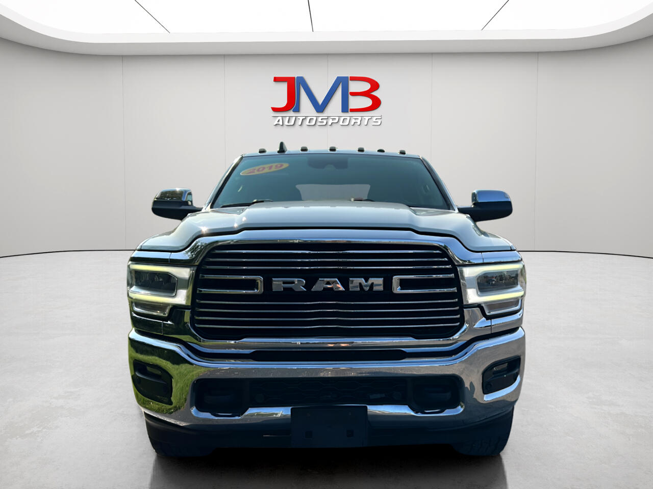 RAM 3500 Laramie Crew Cab SWB 4WD 2019 RAM 3500 Laramie Crew Cab SWB 4WD 2019