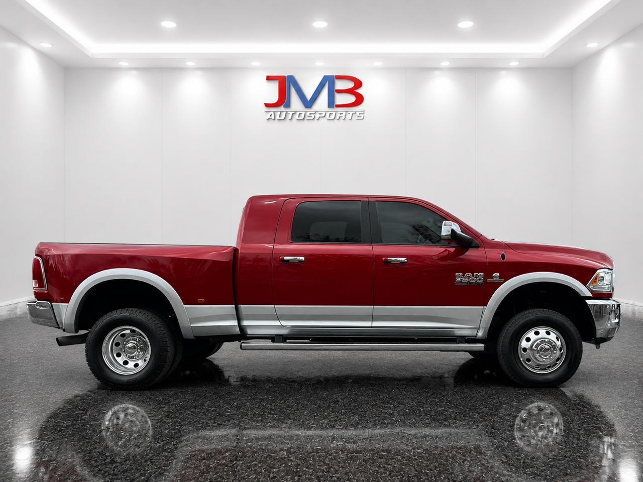 RAM 3500 Laramie Mega Cab 4WD DRW 2017