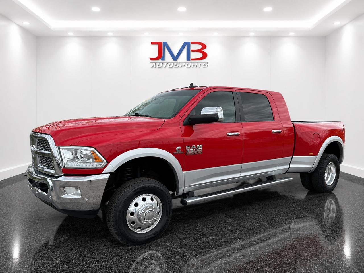 RAM 3500 Laramie Mega Cab 4WD DRW 2017