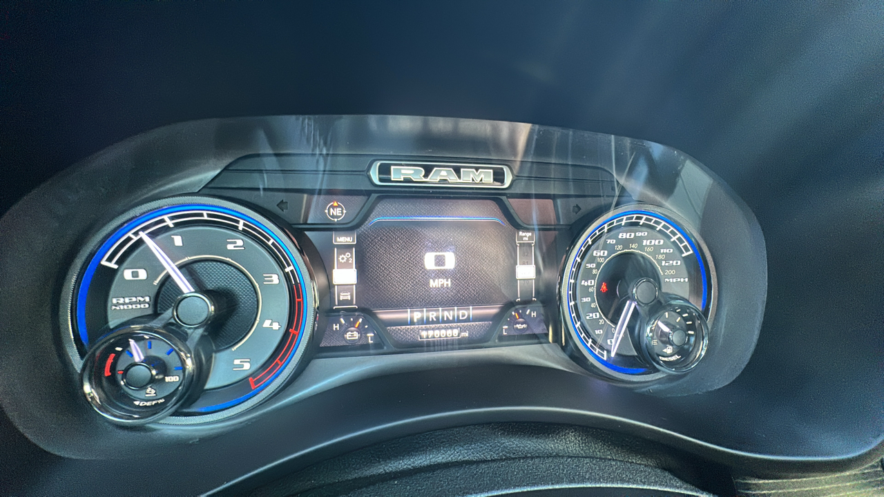 RAM 2500 Limited Mega Cab 4WD 2021 RAM 2500 Limited Mega Cab 4WD 2021