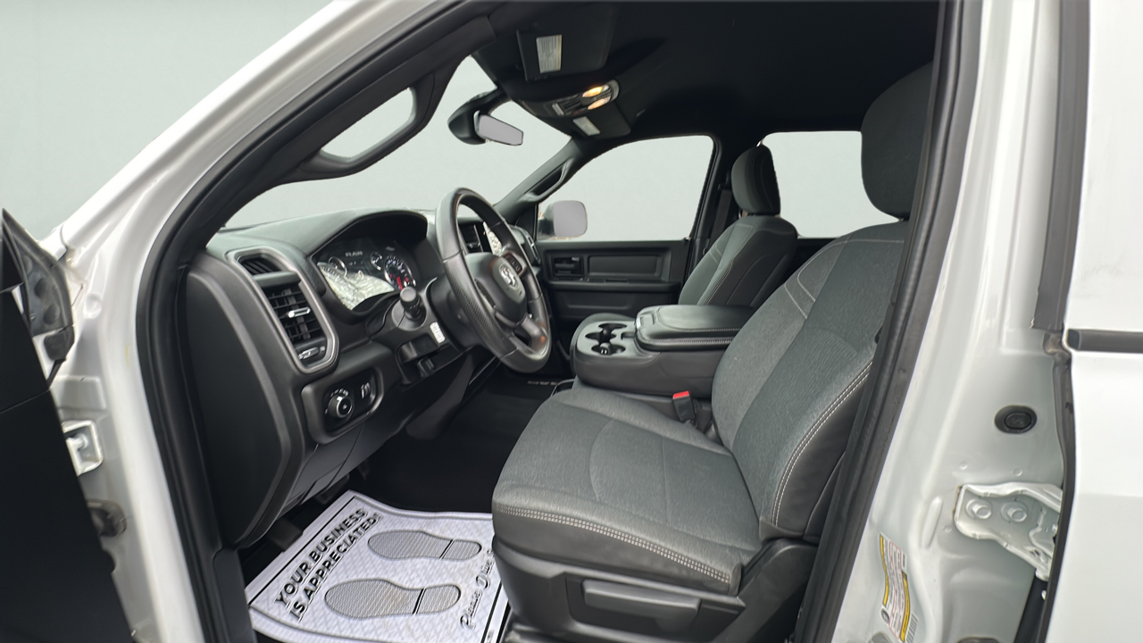 RAM 2500 Tradesman Crew Cab SWB 4WD 2021