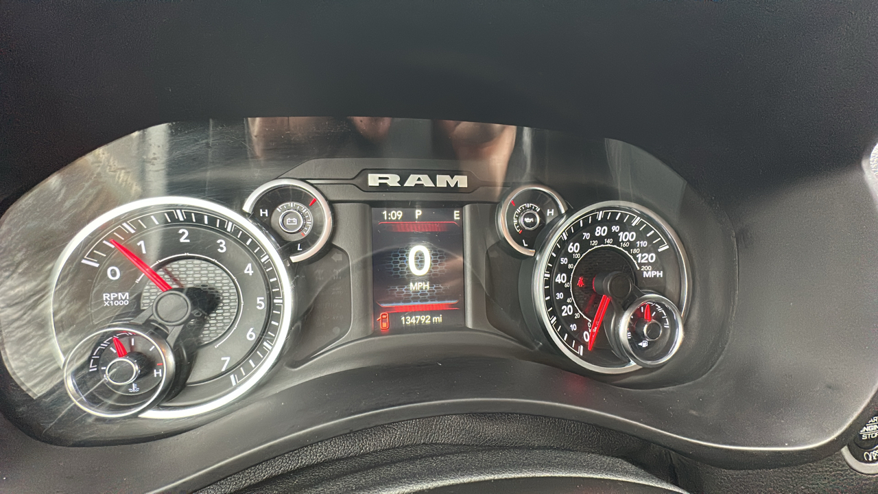 RAM 2500 Tradesman Crew Cab SWB 4WD 2021