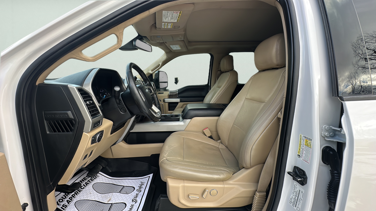 Ford F-250 SD Lariat Crew Cab Long Bed 4WD 2019