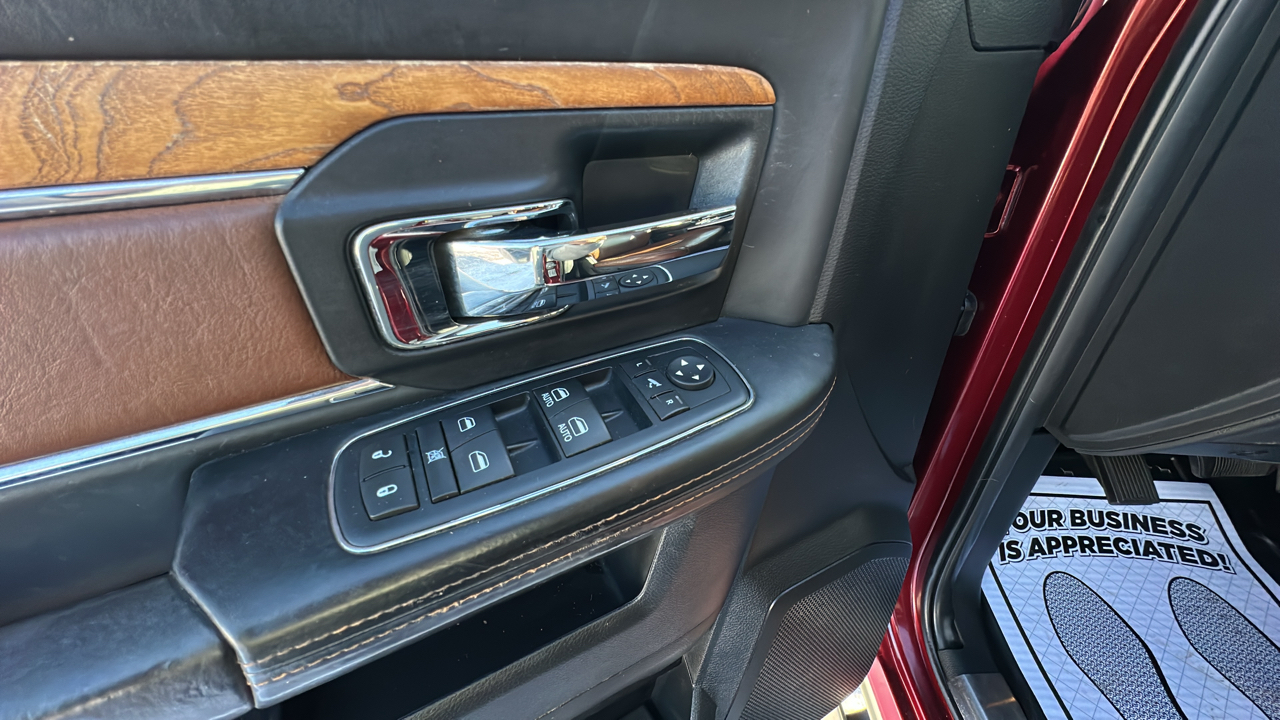 RAM 3500 Longhorn Crew Cab SWB 4WD 2016