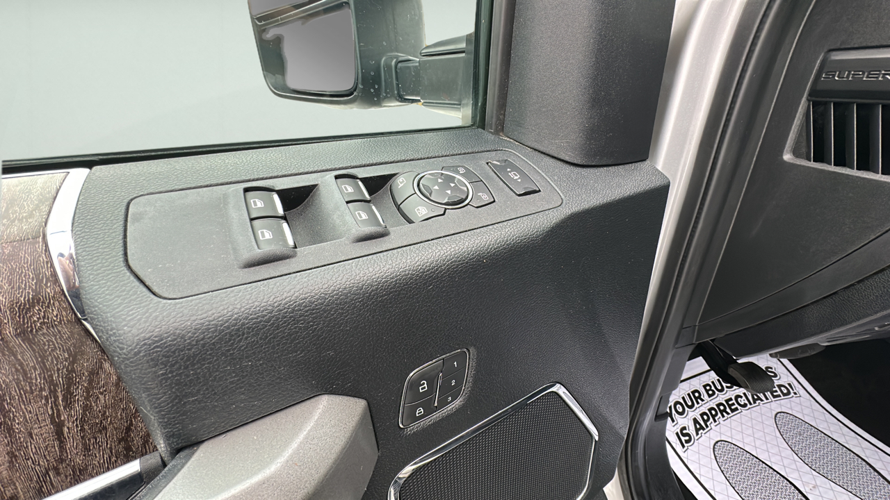 Ford F-250 SD Lariat Crew Cab 4WD 2019