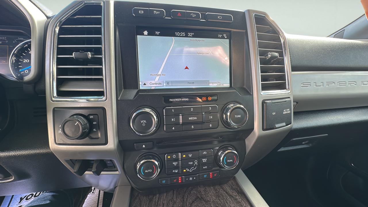 Ford F-250 SD Lariat Crew Cab 4WD 2017