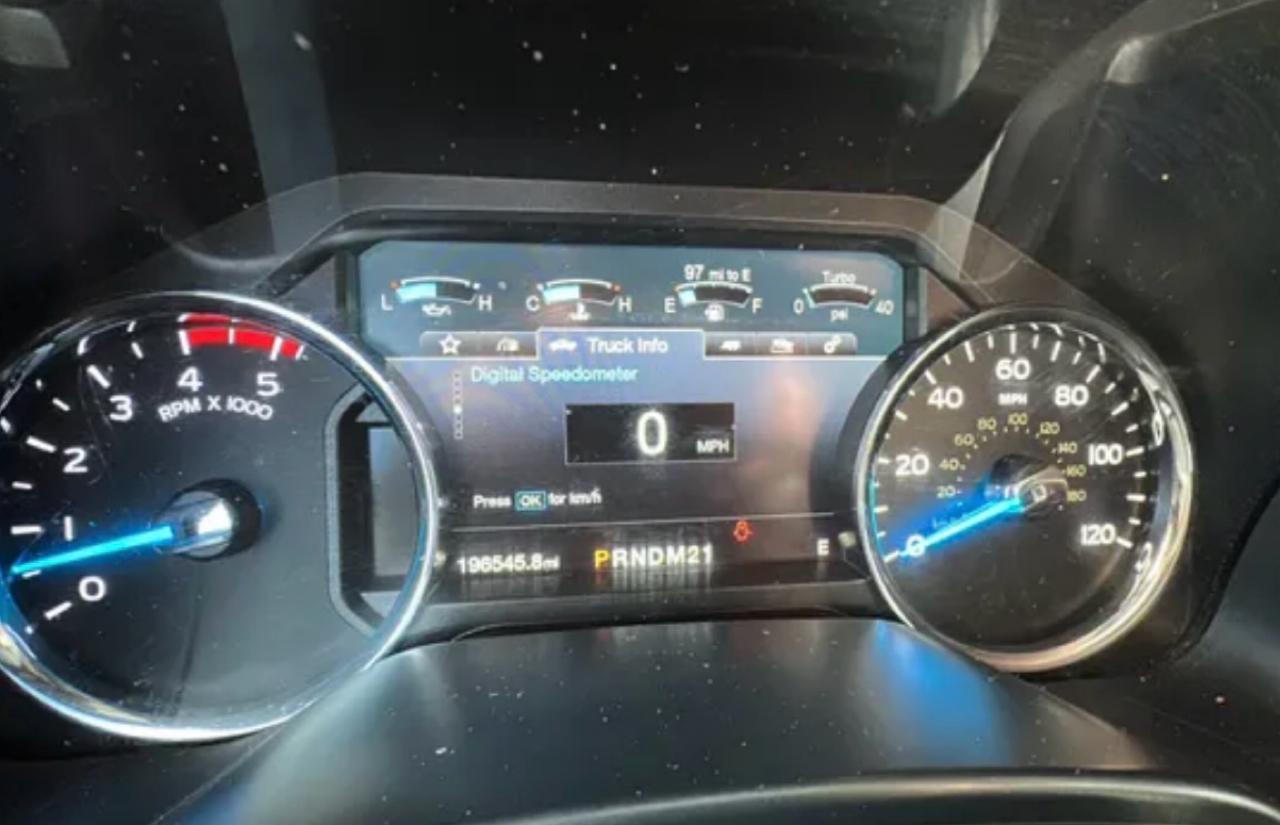 Ford F-250 SD Lariat Crew Cab 4WD 2017