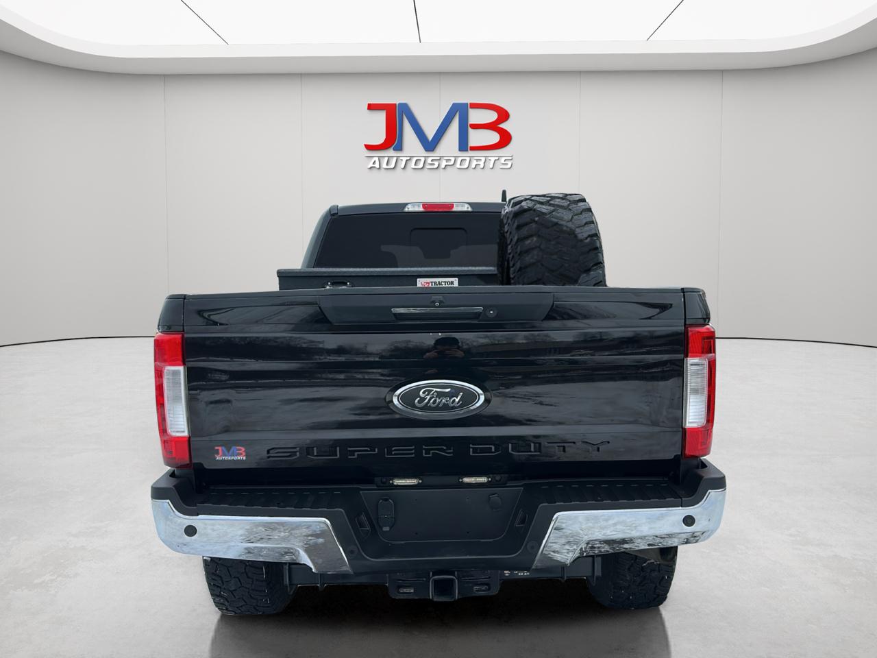 Ford F-250 SD Lariat Crew Cab 4WD 2019