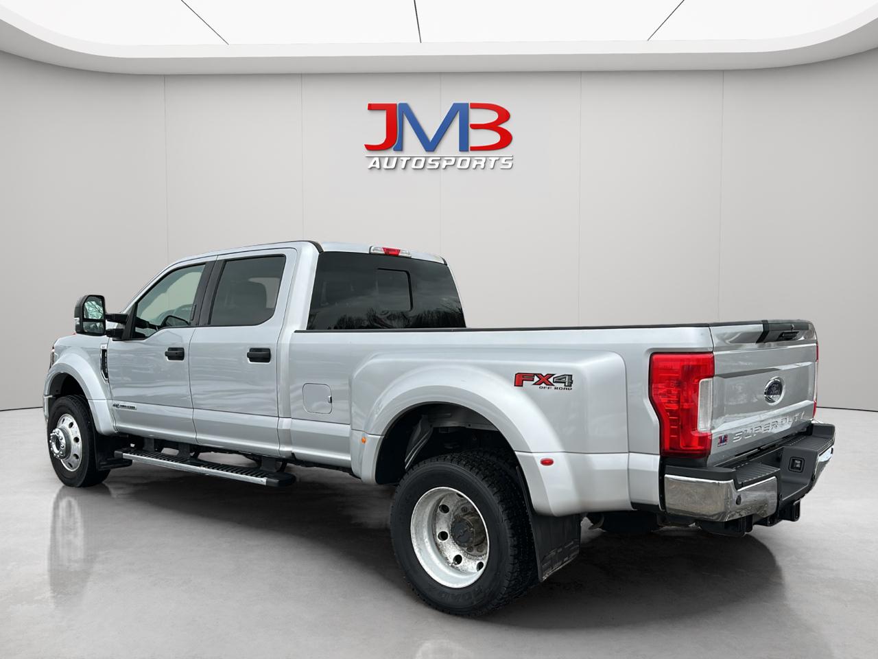Ford F-450 SD XLT Crew Cab DRW 4WD 2018
